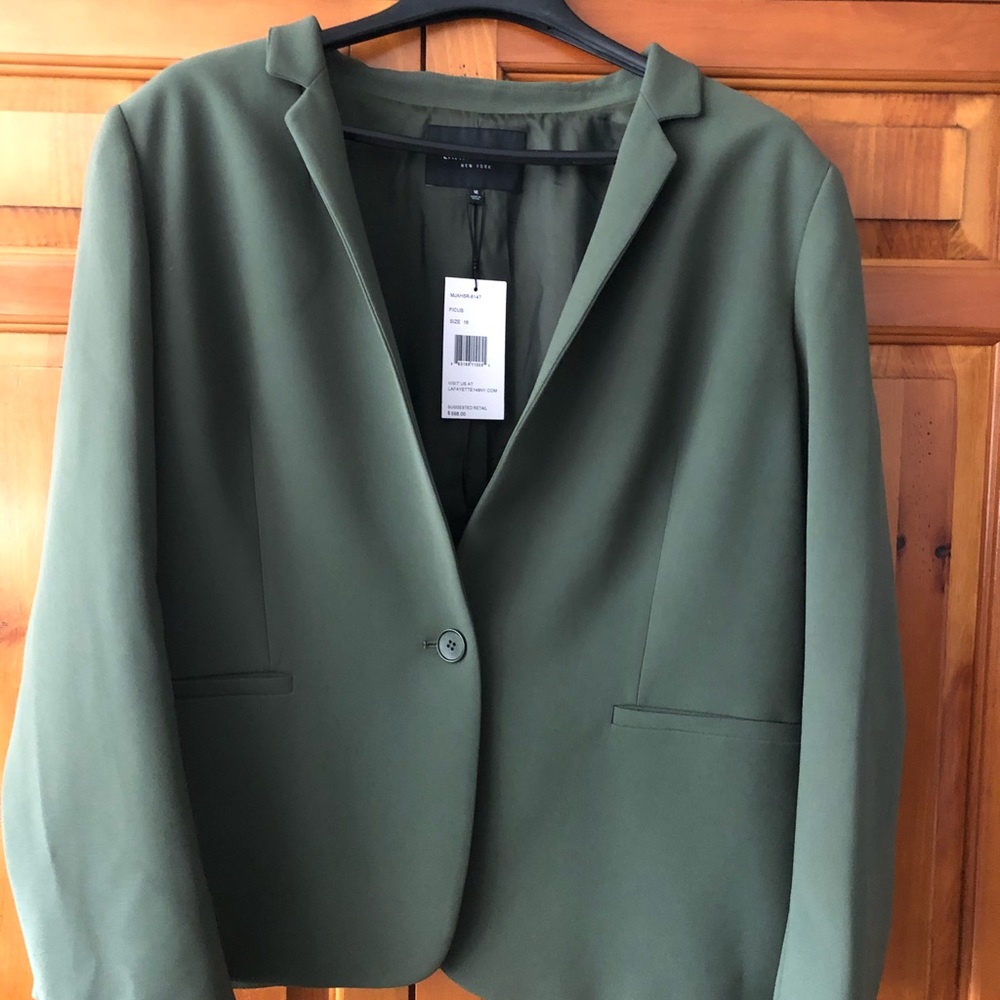 Lafayette 148